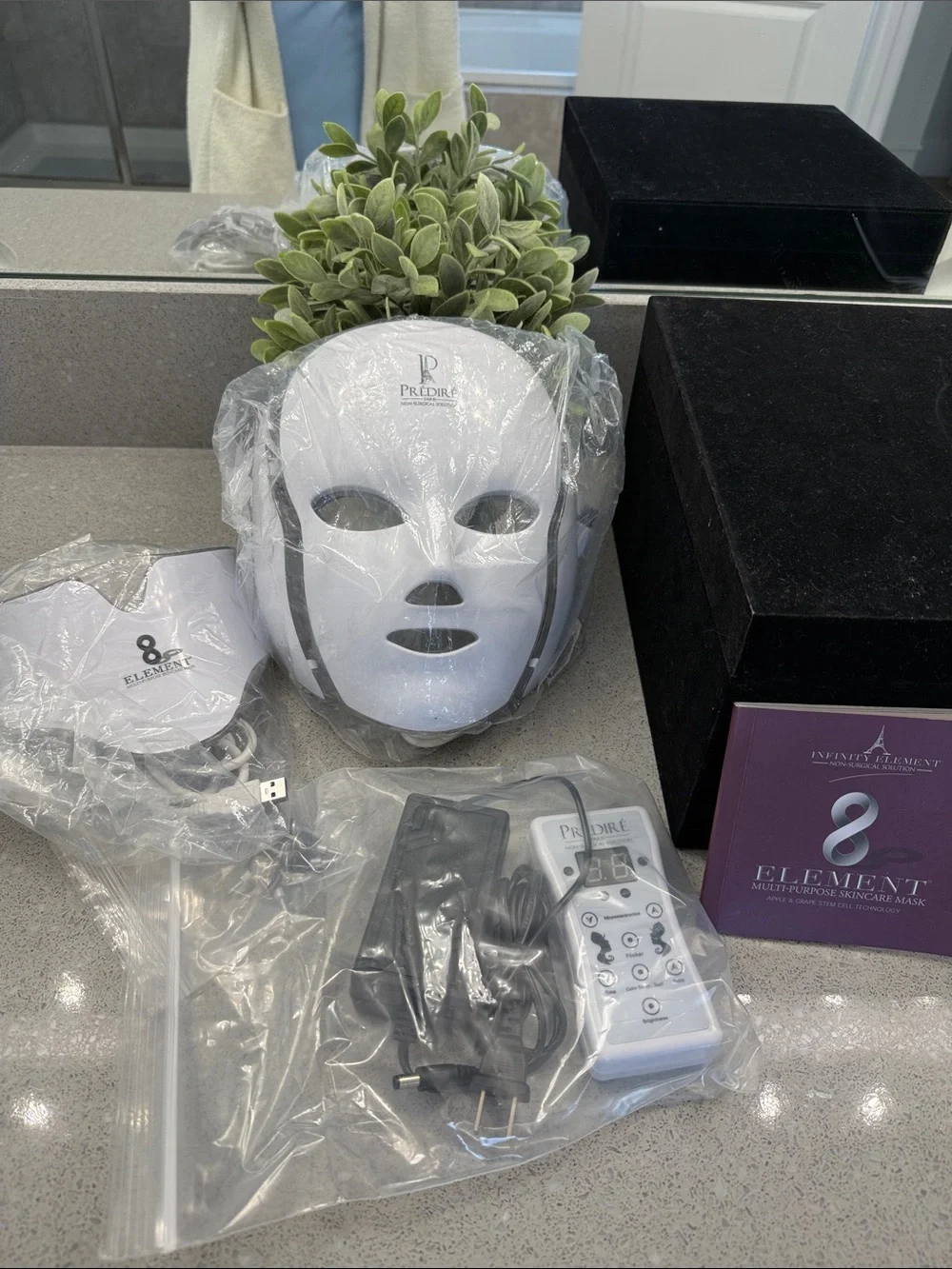 8 Element LED Face and Neck Mask
